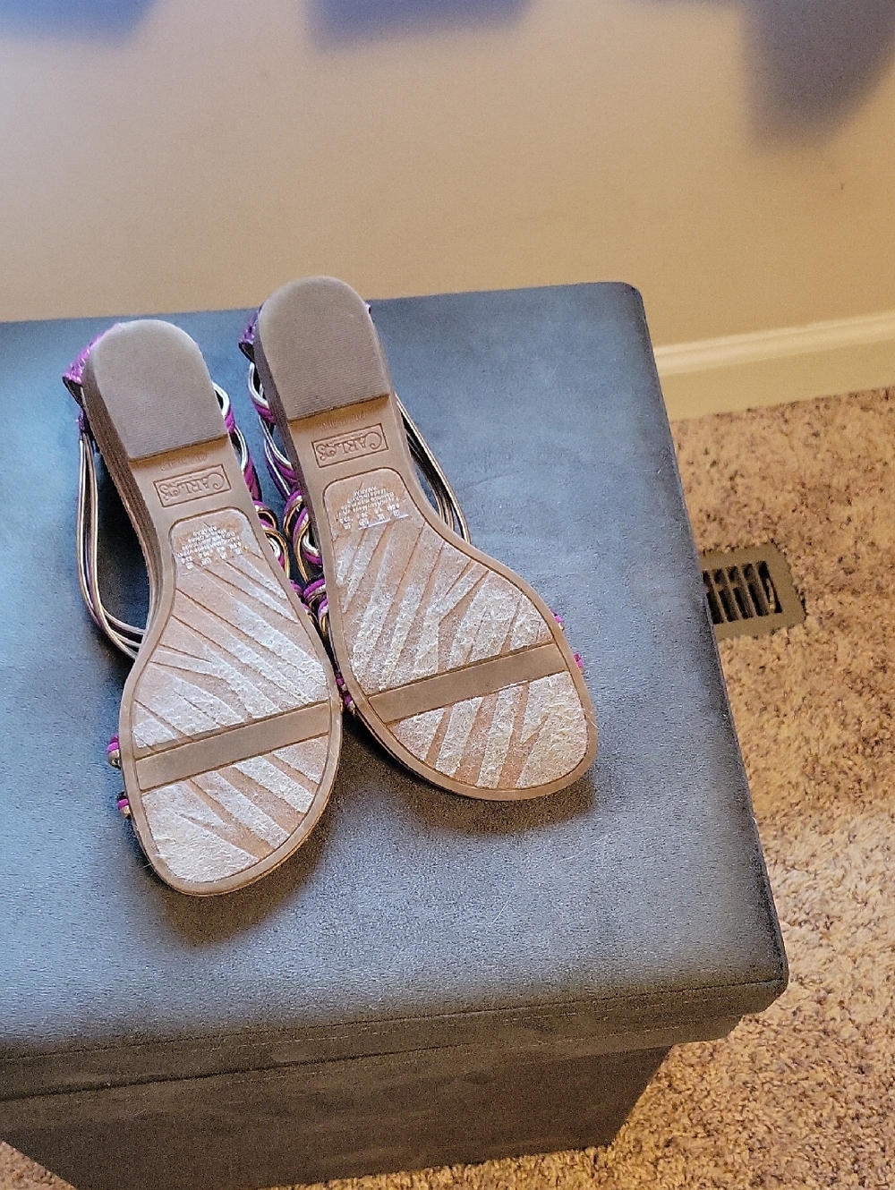 Sandals - Picture 3 of 4